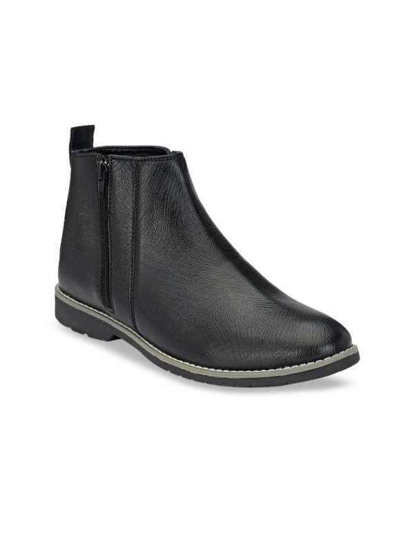 myntra boots