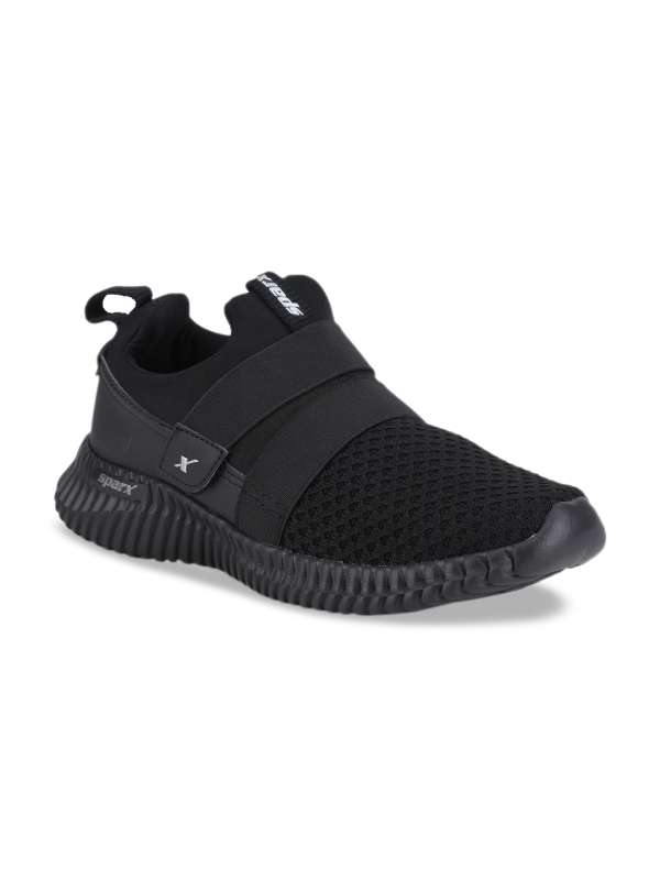 sparx shoes black price
