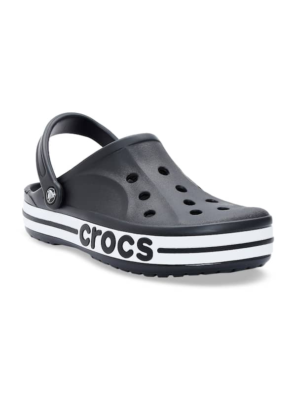 crocs for men myntra