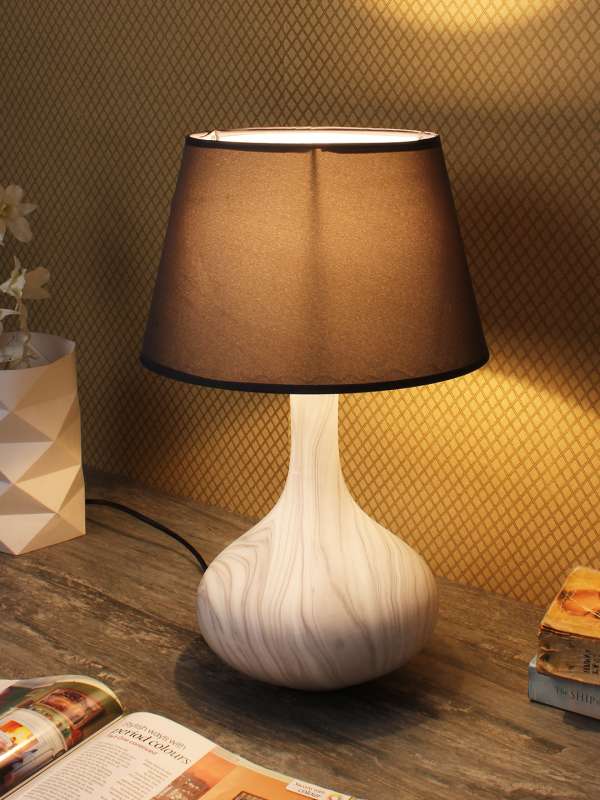 myntra table lamp