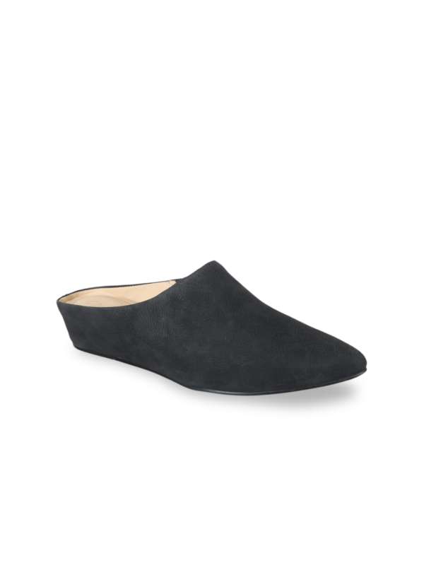 clarks pointed toe flats
