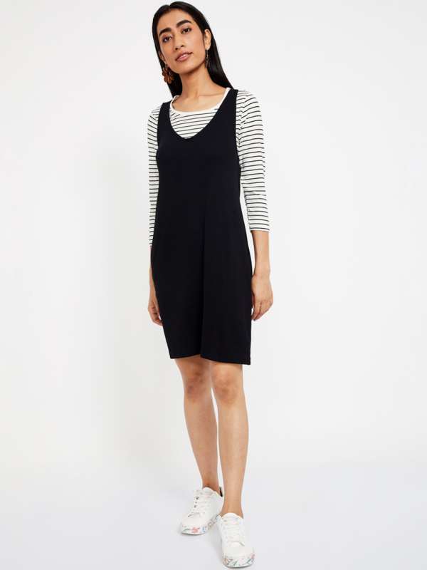 pinafore online