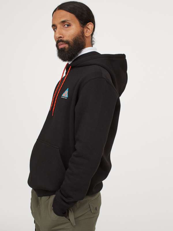 assassin's creed hoodie myntra