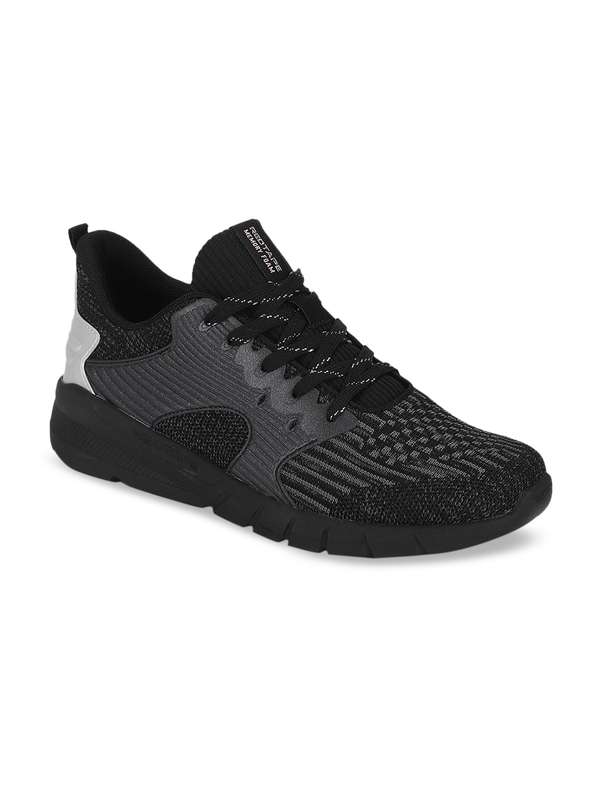 black sports shoes online