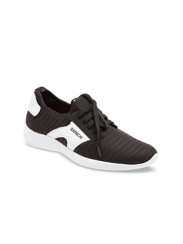 black sports shoes online