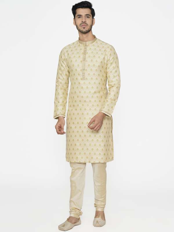 Men Kurta Pyjama Buy Kurta Pyjama For Men Online In India Myntra Both the actors were seen wearing ethnic wear and looked undoubtedly handsome.