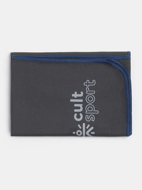 nike shin guards myntra