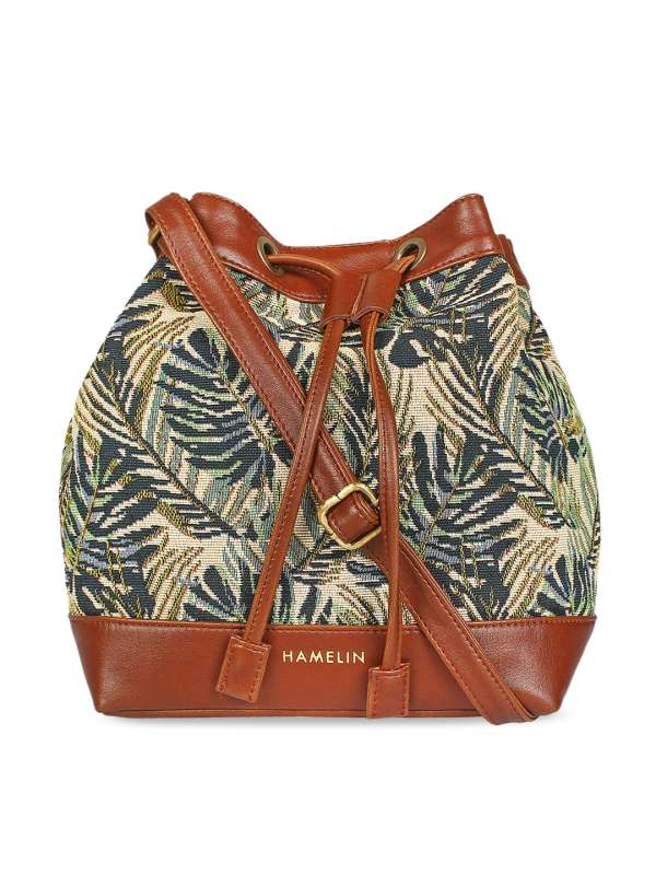 Hamelin top leather pouch