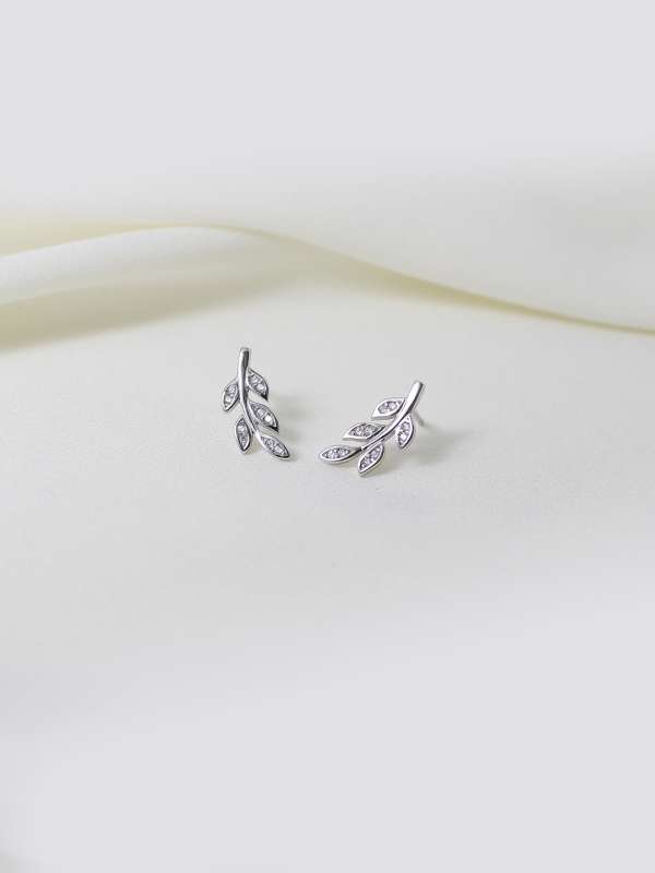 Woolen earrings online on sale