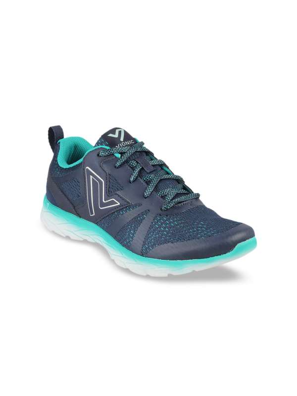 trekking shoes for women