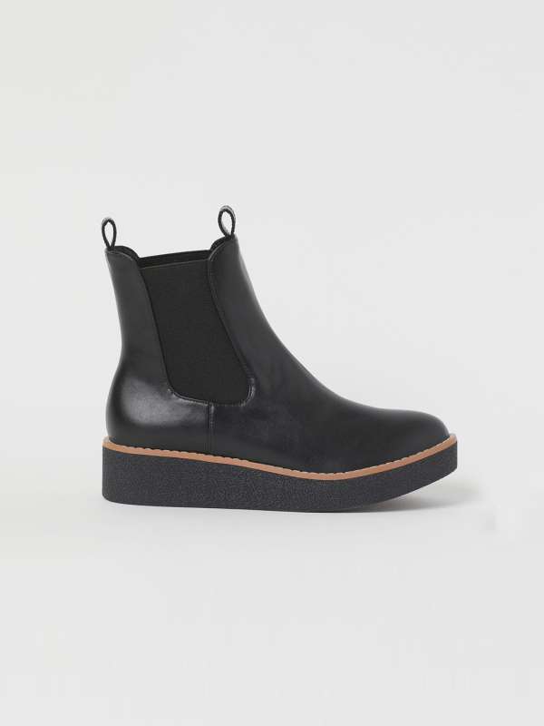 chelsea boots myntra