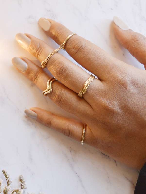 Gold hotsell midi rings