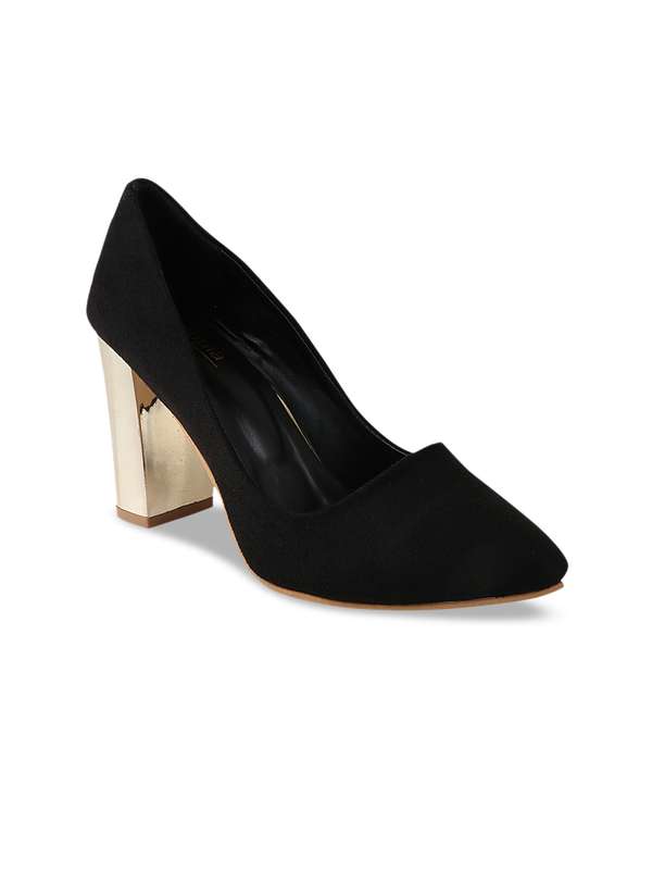 black block pumps