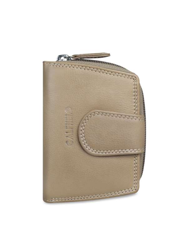 clutches online myntra