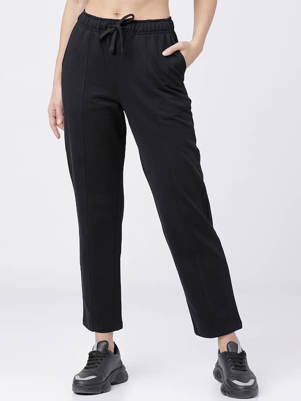 Aggregate more than 90 baggy track pants womens super hot