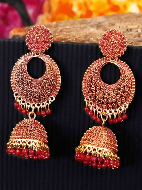Earrings for sales red lehenga