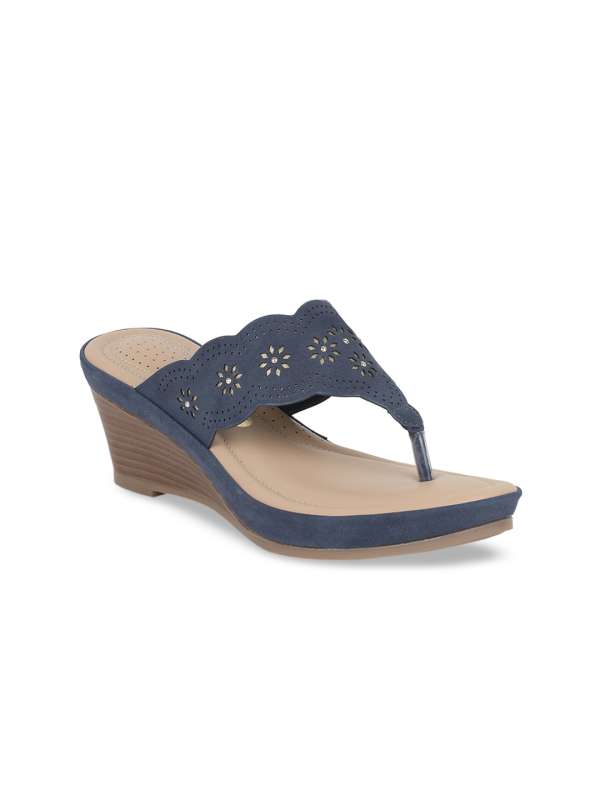 Ladies navy best sale flat sandals