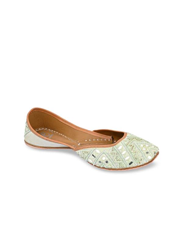 Jutti myntra hotsell
