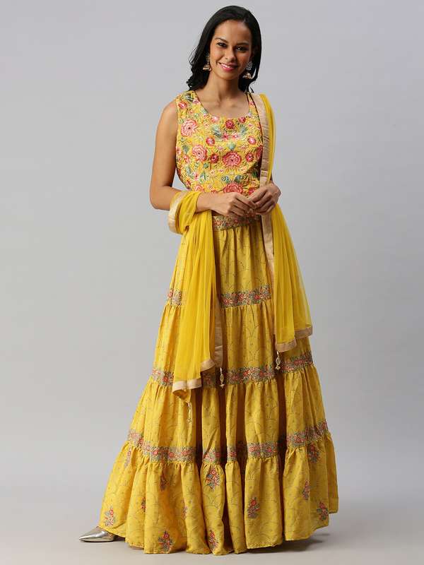 روعة شحنة ثقب soch lehengas 