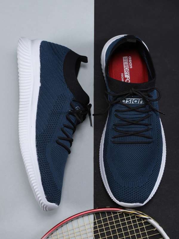 sports shoes upto 1000