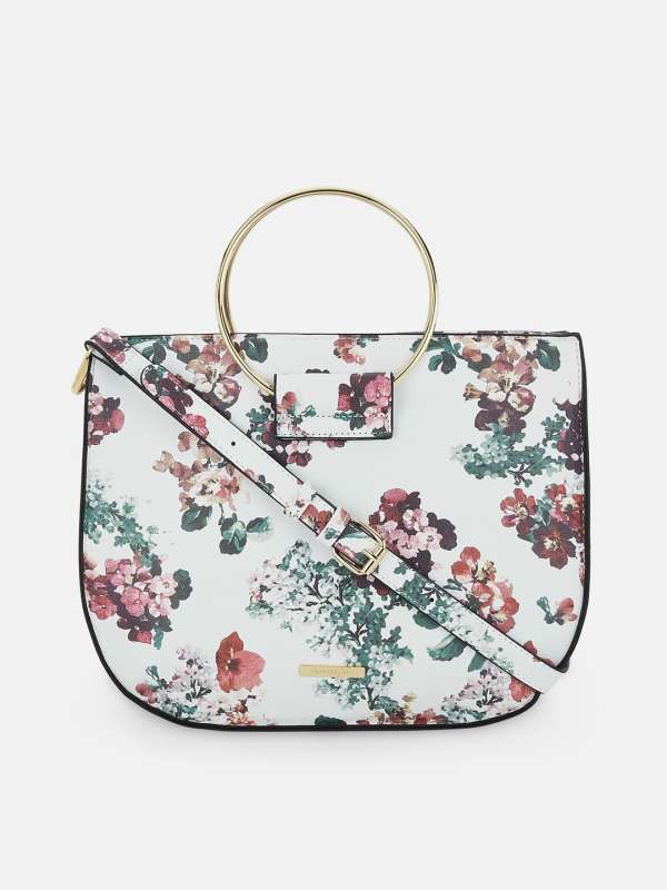 Pantaloons best sale ladies bags