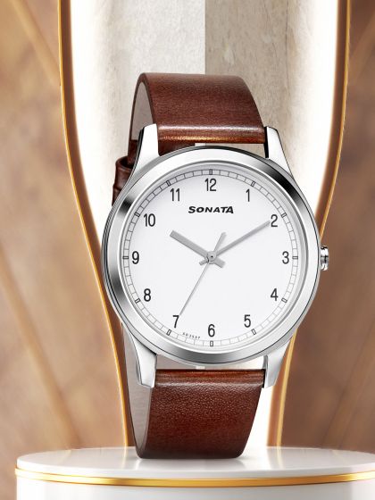 Buy Fastrack Men Silver Toned Leather Analogue Watch NK3123SL01