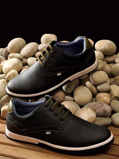 Adidas pharrell best sale williams myntra