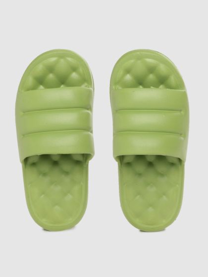 nike benassi myntra