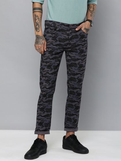 Garage camo shop joggers