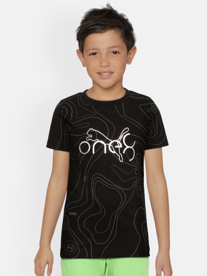 Boys black and sale gold nike shirt