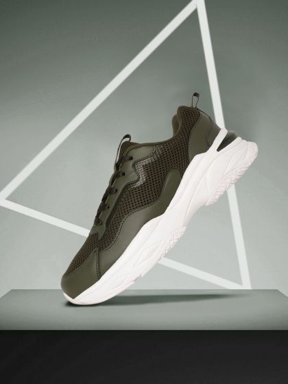 Levi's empire hot sale classic sneakers