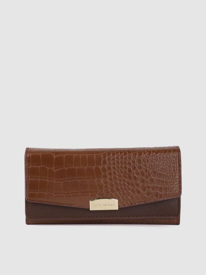 Burberry Porter Tan Grained Leather Embossed Continental Clutch Flap Wallet  