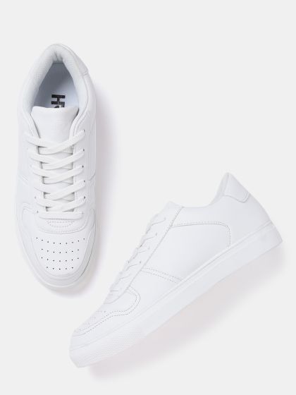 white sneakers hrx