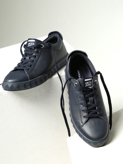 Buy Levi's Men Blue High Top Denim Sneakers - Casual Shoes for Men 1384174  | Myntra