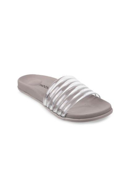 Black sliders with studs store