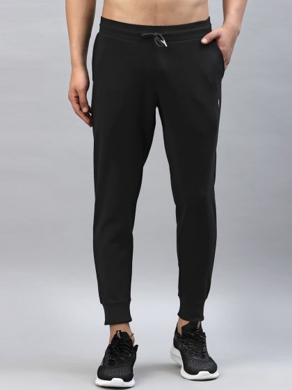 Nike mens athletic 2025 fit tape jogger pant