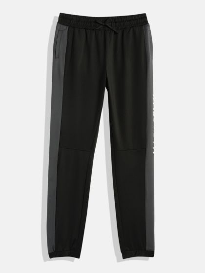 Plain black on sale joggers junior