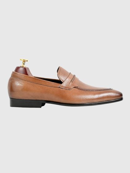 Language best sale shoes myntra