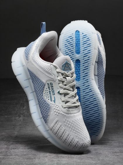 Nike air zoom yorker 2 hot sale