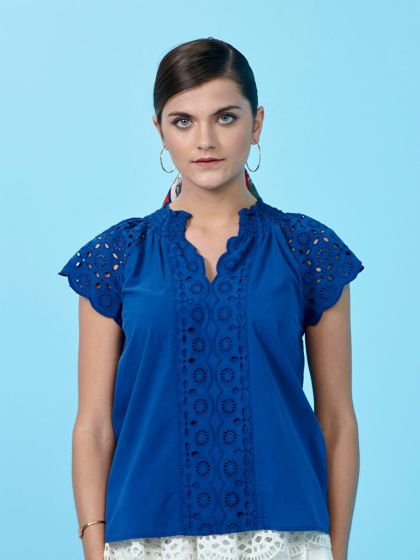 Suburbia blusas store weekend
