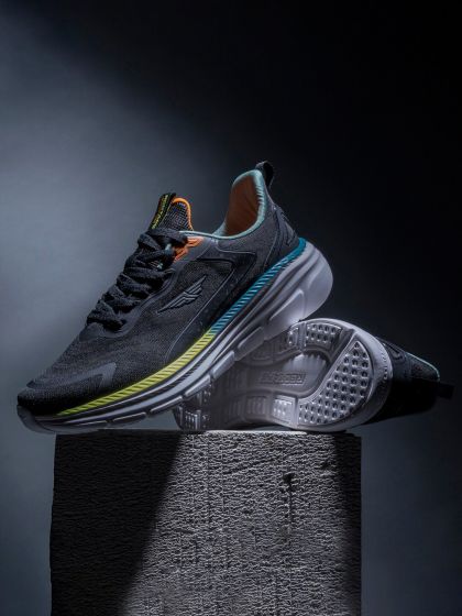 Puma men's black shop flex essential running shoes
