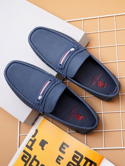 Nike shop incursion blue