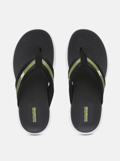 Under armour hotsell cushioned flip flops