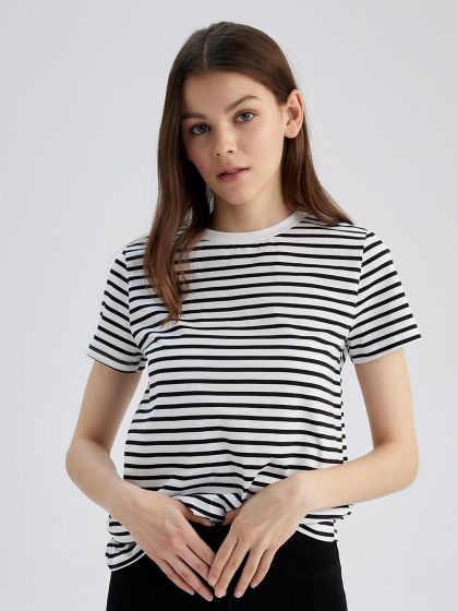 Thumb hole t shirts women's myntra cheap
