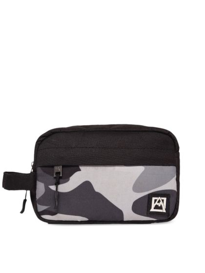 Wildcraft online toiletry bag