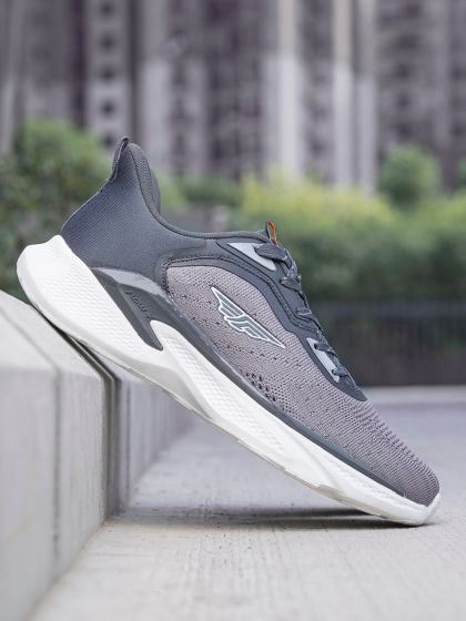 Puma men's hotsell tishatsu runner sneaker