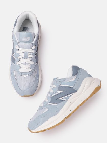 New balance top non marking shoes