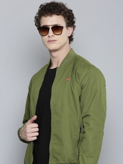 Levi's 2025 active bomber