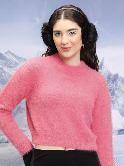 Black fuzzy hotsell sweater forever 21