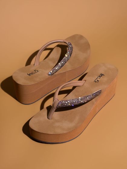 Havaianas shop with heels